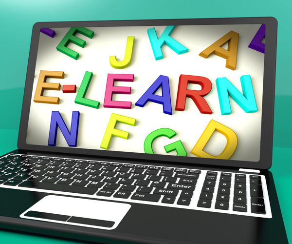 学习在计算机屏幕上显示信息的在线教育