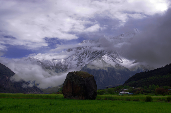 雅鲁藏布大峡谷风景