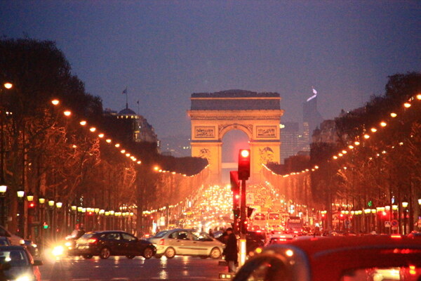 巴黎香榭丽舍大街夜景图片