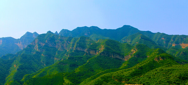 野三坡连绵的山峰