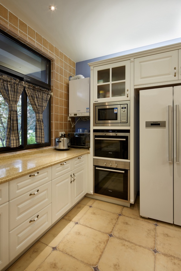 小户型欧式温馨复古厨房装修效果图