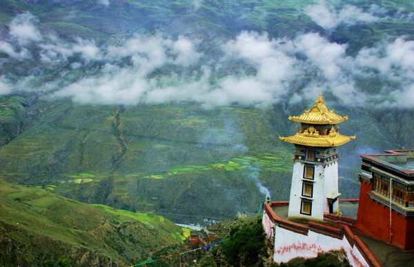 山南洛扎南圣地邬金极乐宫洛卓沃龙寺图片