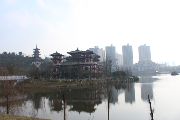 兴龙湖古建筑图片